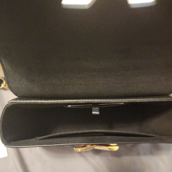 ‼️SOLD‼️Louis Vuitton LV Twist MM Black Shoulder/Crossbody Bag - Picture 4 of 12